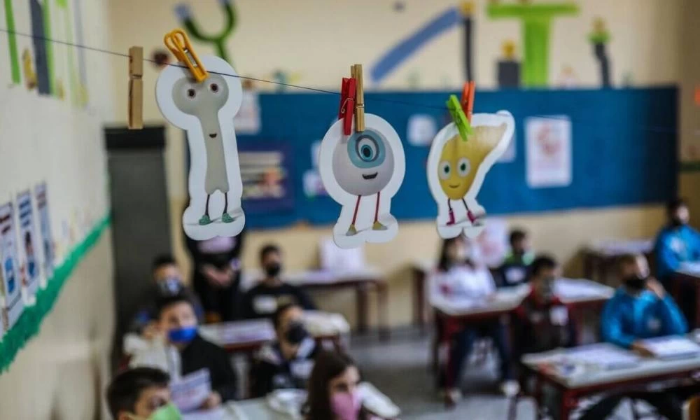 Σχολεία: Επιστροφή και δεύτερες σκέψεις για «λουκέτο»-Αγωνία και εκνευρισμός από γονείς και εκπαιδευτικούς